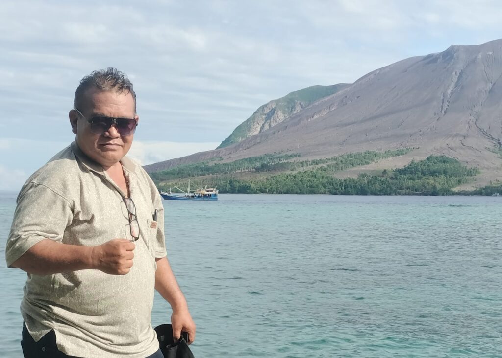 SEKJEN LSM KIBAR NUSANTARA MERDEKA  DESAK KEJATI SULUT TANGKAP SERTA PENJARAKAN WAKIL BUPATI SITARO ATAS DUGAAN  KETERLIBATAN TINDAK PIDANA PENYELEWENGAN DANA BANTUAN BAGI MASYARAKAT KORBAN ERUPSI GUNUNG RUANG DI TAGULANDANG